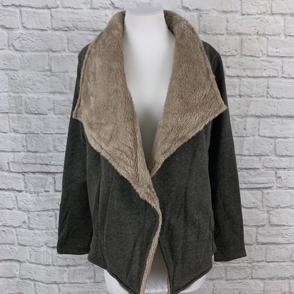 NWT Sherpa Soft & Fuzzy Gray Jacket - Picture 4 of 8